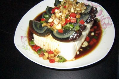 豆腐拌皮蛋
