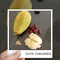 银耳红枣炖木瓜的做法图解1