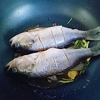 红烧小鲈鱼#每道菜都是一台食光机#的做法图解9