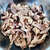 #元宵节美食大赏#孜然青椒炒鸡胗的做法图解4