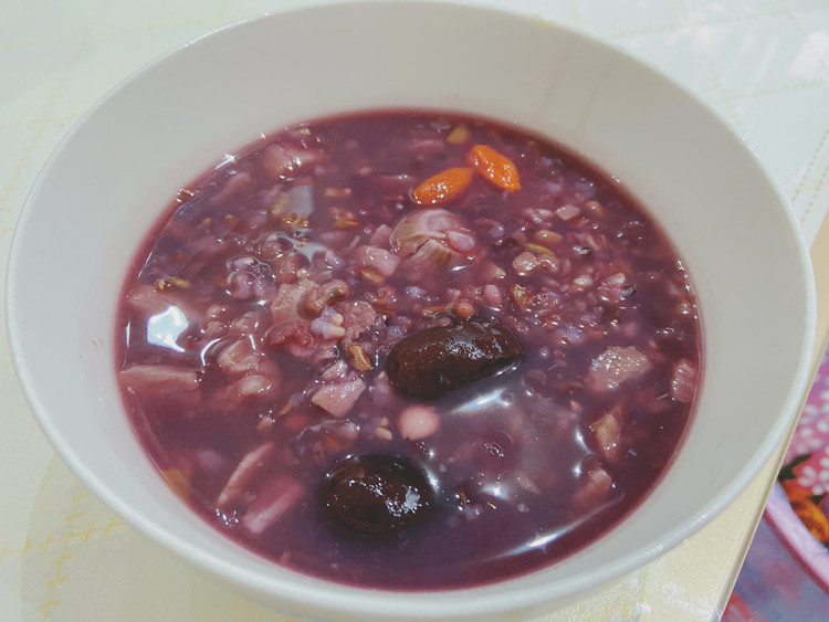 减肥养生早餐：杂粮粥的做法