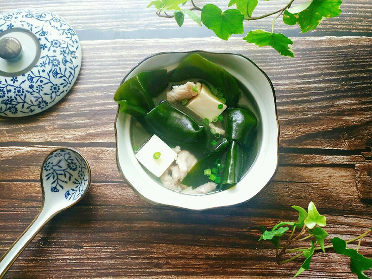海带豆腐瘦肉汤的做法