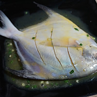 鳊鱼跑蛋——我的轻奢煮艺家常菜的做法图解4