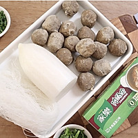 萝卜牛肉丸粉丝汤的做法图解1