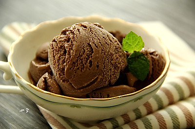 苦味巧克力冰淇淋