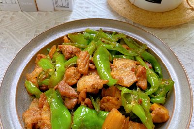 简单美味超级下饭的青椒炒肉