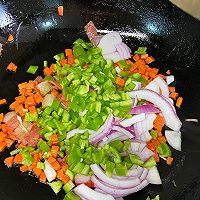 咖喱培根炒饭的做法图解4