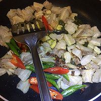 青椒回锅肉 正宗川菜做法的做法图解6