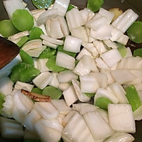 白玉翡翠-白菜根子炒莴笋还是莴苣的。。的做法图解5