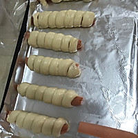 热狗面包卷的做法图解2