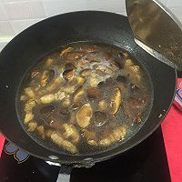香菇炖肉的做法图解4