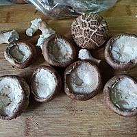 香菇酿肉的做法图解1
