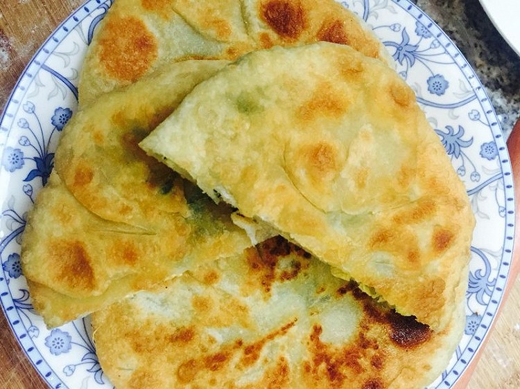 韭菜鸡蛋粉丝馅饼的做法