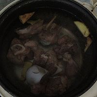 万能电饭锅版竹荪大骨汤的做法图解4