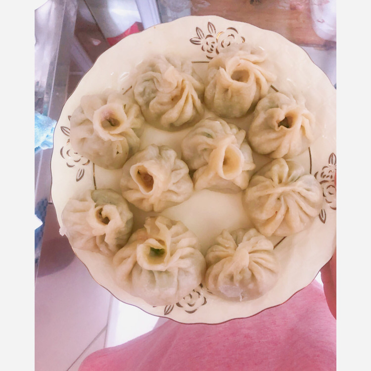 好好吃的香菜猪肉小笼包的做法