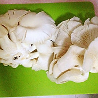 蘑菇炒肉&】平菇的做法图解1