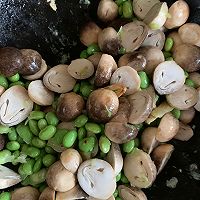 #美食视频挑战赛#草菇炒毛豆的做法图解7