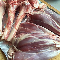 红酒炖羊腿肉  去膻醇厚的做法图解2
