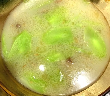 莴苣烧咸排