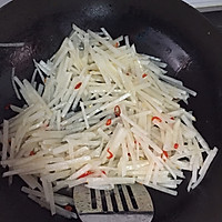素炒白萝卜条的做法图解4