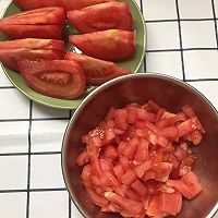 西红柿金针菇丸子汤的做法图解1