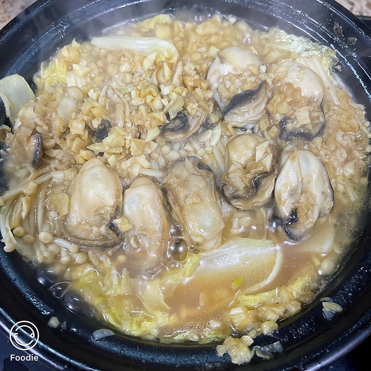 白菜金针菇焖生蚝的做法