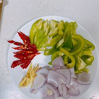 五花肉炒芋头的做法图解4