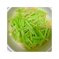 【家常菜】芹菜炒土豆丝的做法图解5