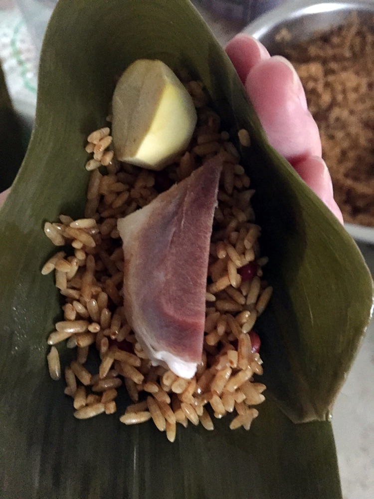 红豆板栗肉粽的做法图解6