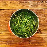 轻脂萝卜茼蒿豆腐汤的做法图解1