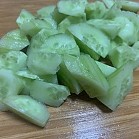 #肉食主义狂欢#青瓜虾仁的做法图解2