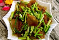 蒜苔炒腊肉的做法