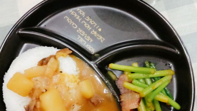 咖喱牛腩土豆饭