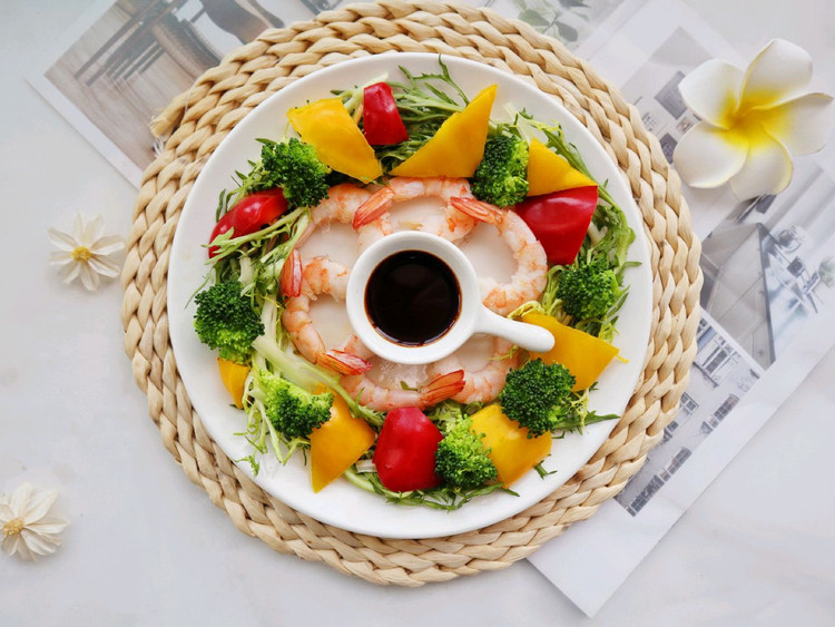 花环虾仁蔬菜沙拉❗️低脂低盐，健康瘦身的做法