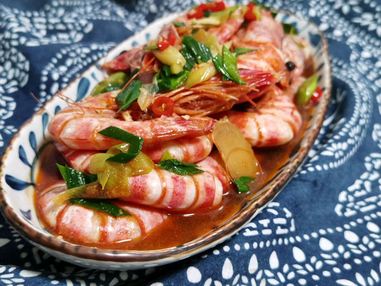 适合小白的快手菜——烧竹节虾的做法