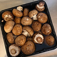 黄油炒蘑菇的做法图解1