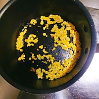 奶香味丝瓜苞米粥的做法流程详解
5