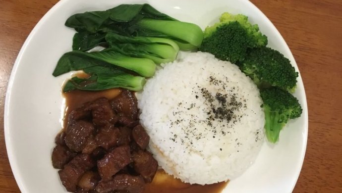 红烧肉盖饭