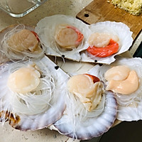 【美味易得】蒜蓉粉丝蒸元贝的做法图解7