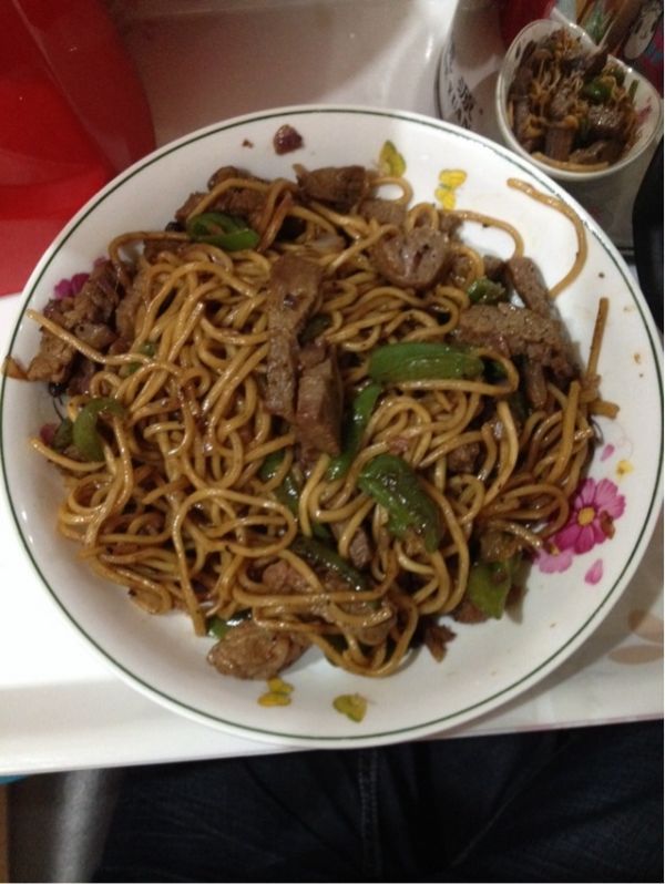 黑椒牛柳炒意粉