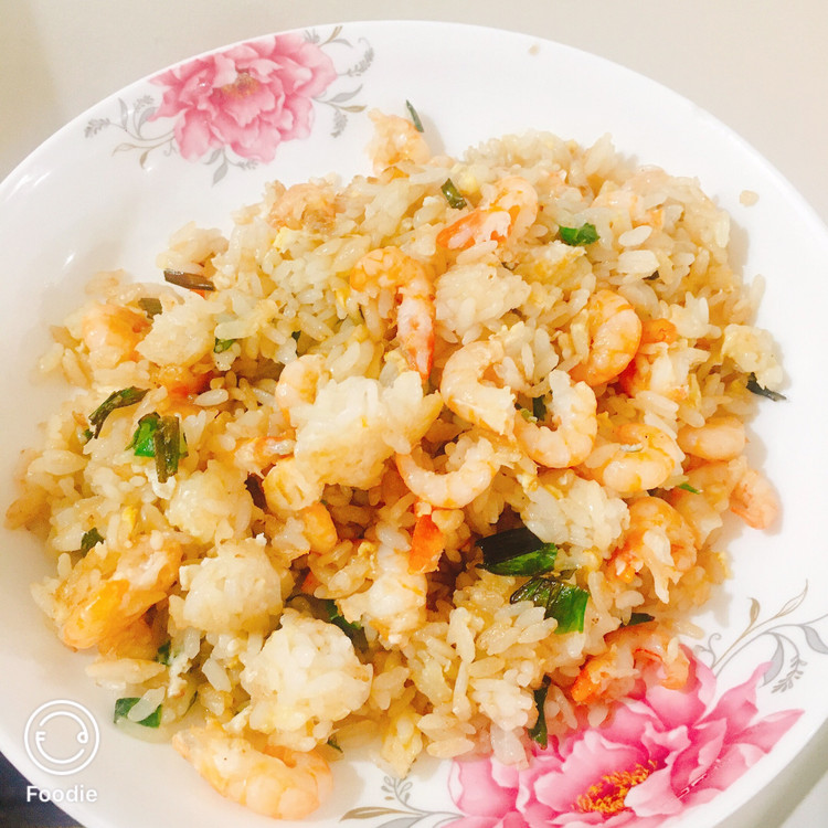虾仁鸡蛋饭的做法