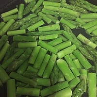 芦笋炒鸡胸肉的做法图解4