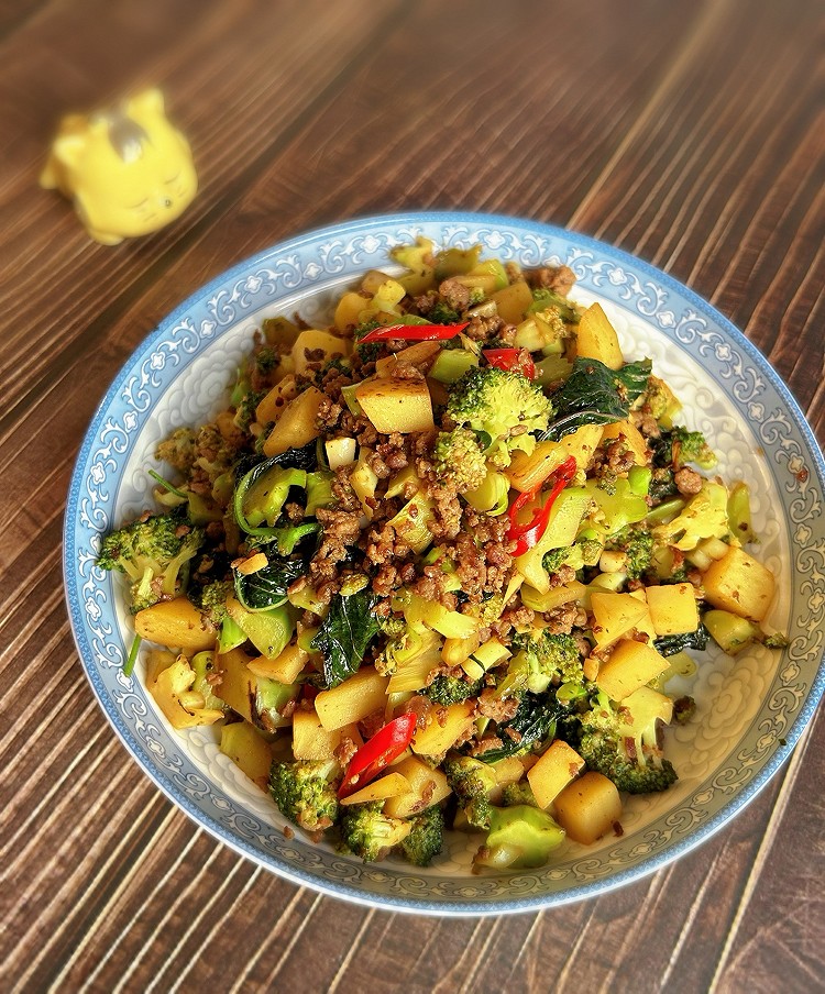 西蓝花紫苏炒牛肉（美味减脂餐）的做法