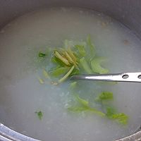 咸猪骨芥菜粥的做法图解6