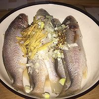 红烧小黄鱼的做法图解2
