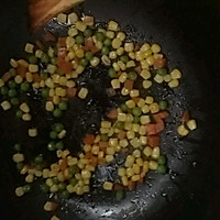 杏鲍菇炒玉米粒的做法图解3