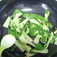 香菇炒油菜的做法图解4