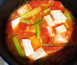 西芹番茄炖豆腐的做法