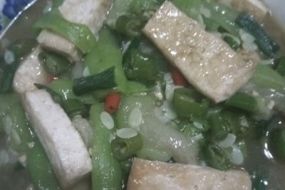 丝瓜焖豆腐