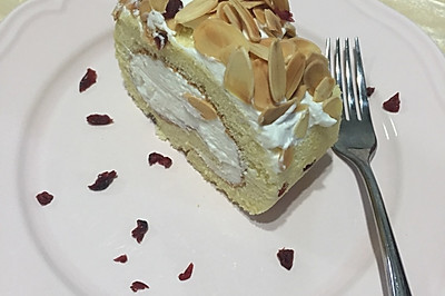 杏仁蔓越莓蛋糕卷